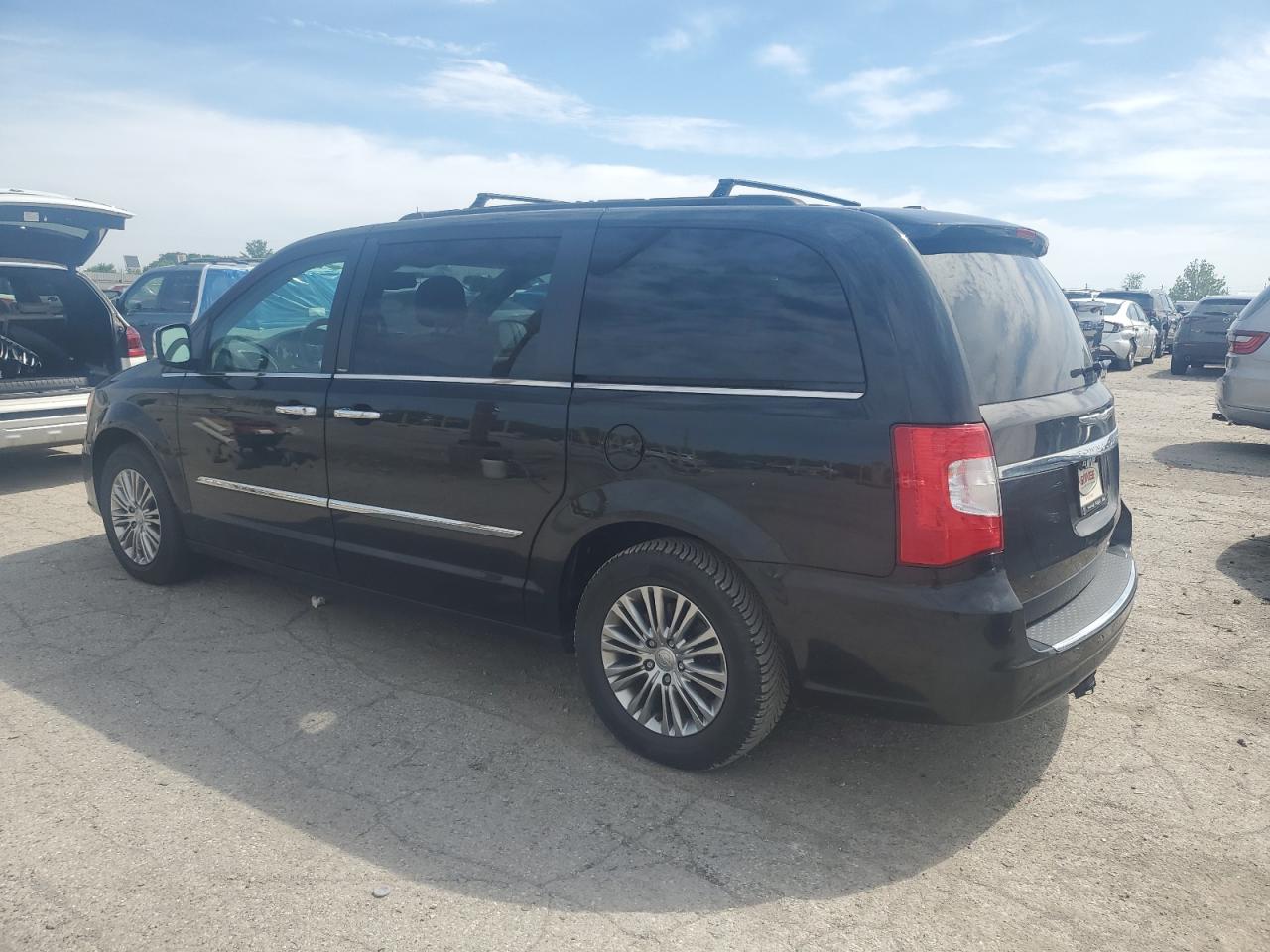 CHRYSLER TOWN & COUNTRY TOURING L