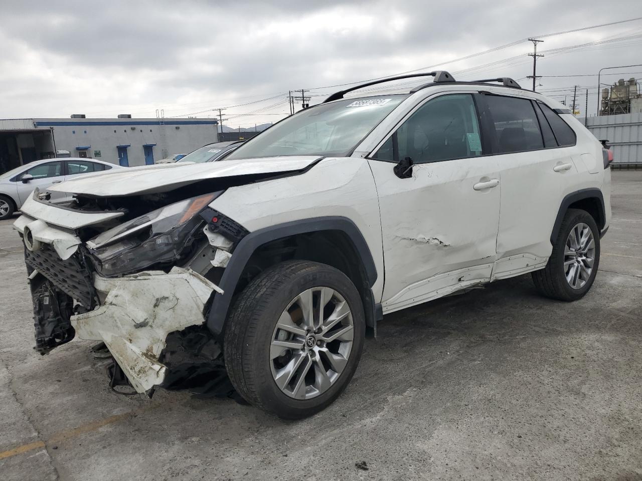 TOYOTA RAV4 XLE PREMIUM