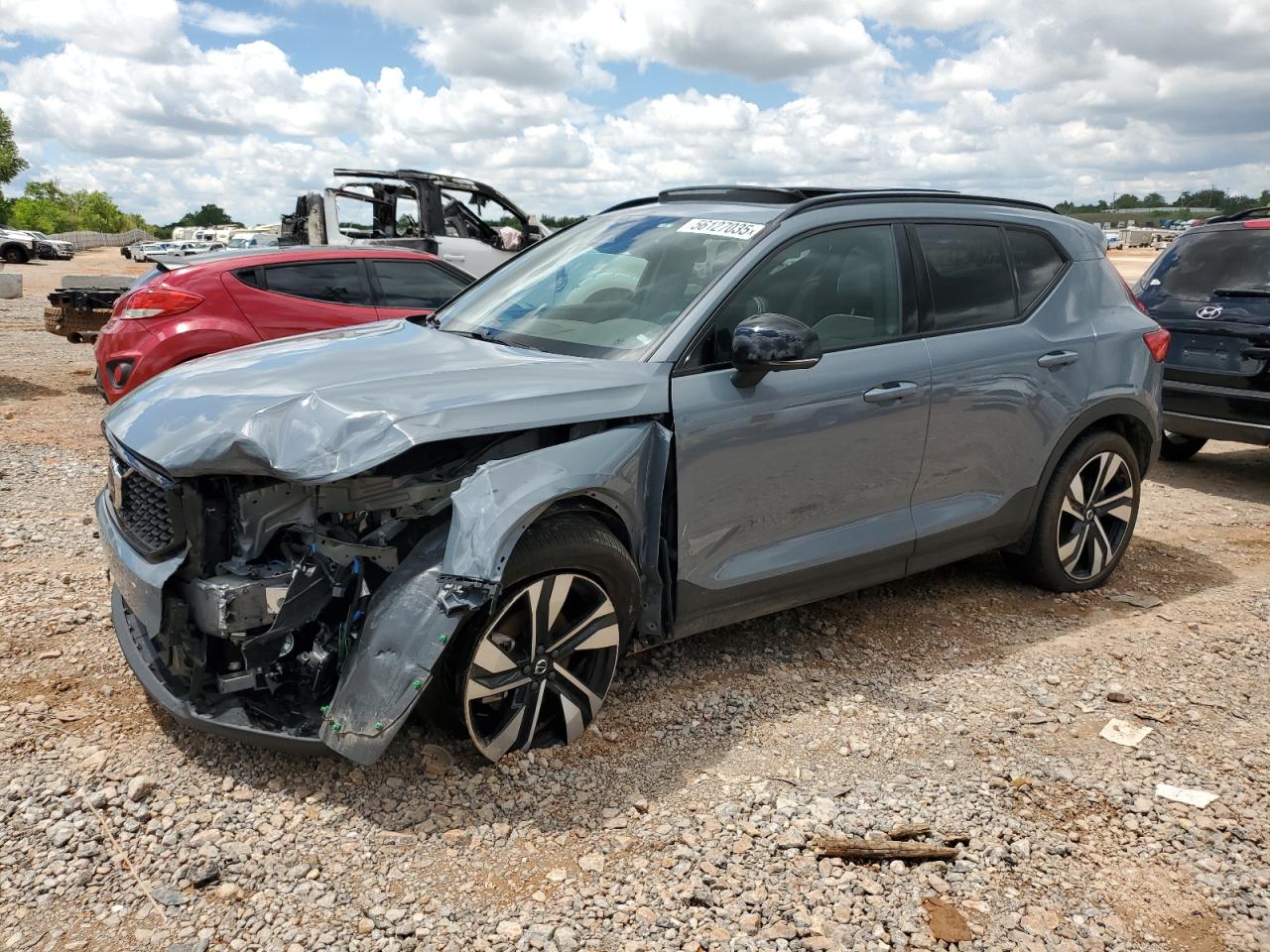 VOLVO XC40 PLUS