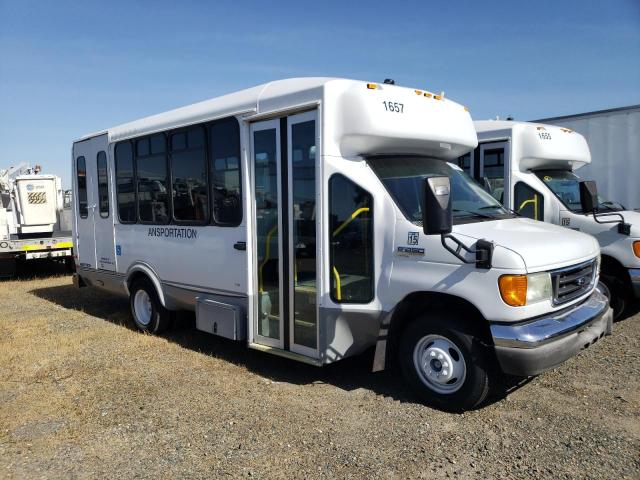 FORD ECONOLINE 2006 white cutaway gas 1FDXE45S76DB28265 photo #1