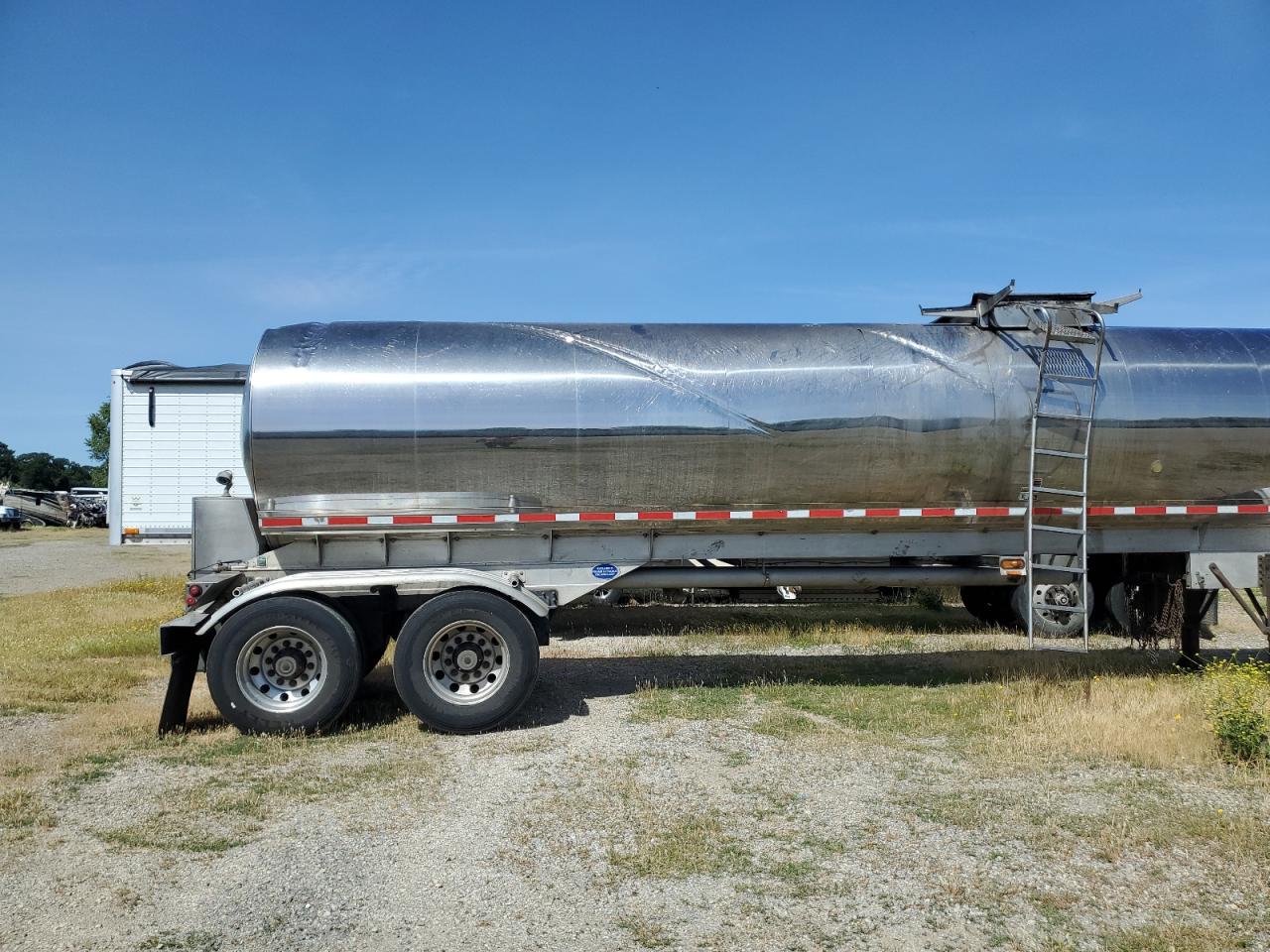 Lot #3227634462 2019 WALKER TANKER