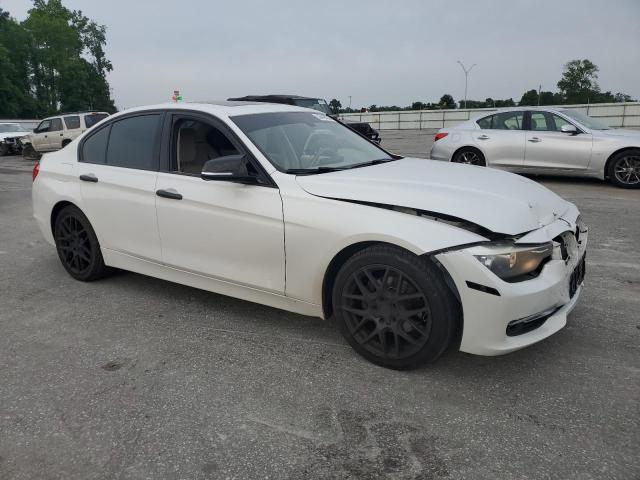 Vin: wba3a5c54df353176, lot: 53448335, bmw 3 series i 20134