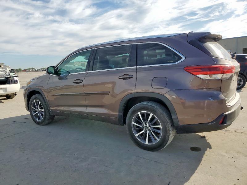 Vin: 5tdkzrfh4hs208438, lot: 57496255, toyota highlander se 20172