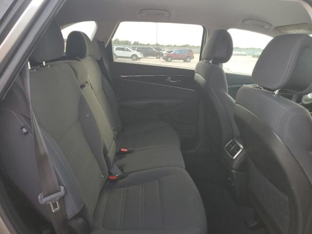 2016 KIA SORENTO LX - 5XYPG4A3XGG096251
