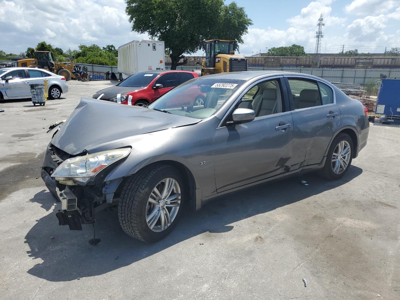 INFINITI Q40