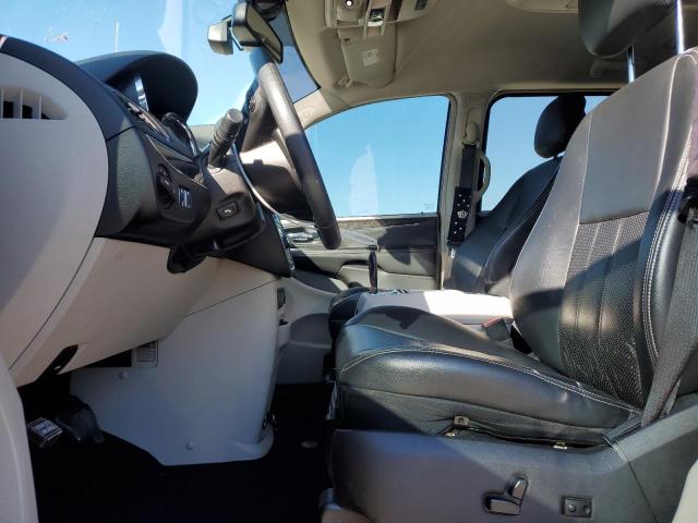 2011 CHRYSLER TOWN & COU - 2A4RR8DG0BR617615