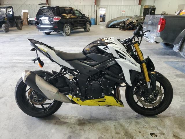 SUZUKI GSX-S750 M 2023 white  gas JS1C533D7P7100221 photo #1