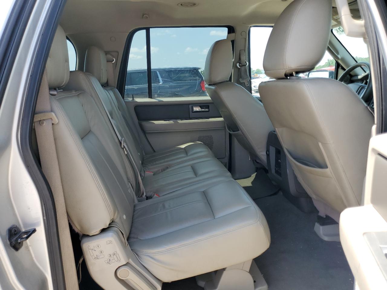 FORD EXPEDITION EL XLT