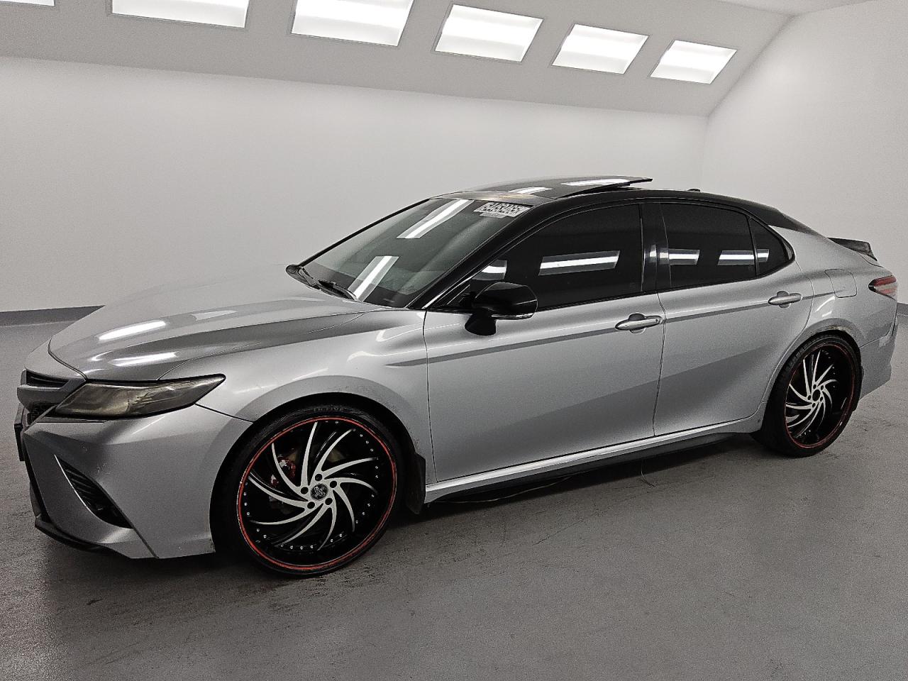 TOYOTA CAMRY XSE
