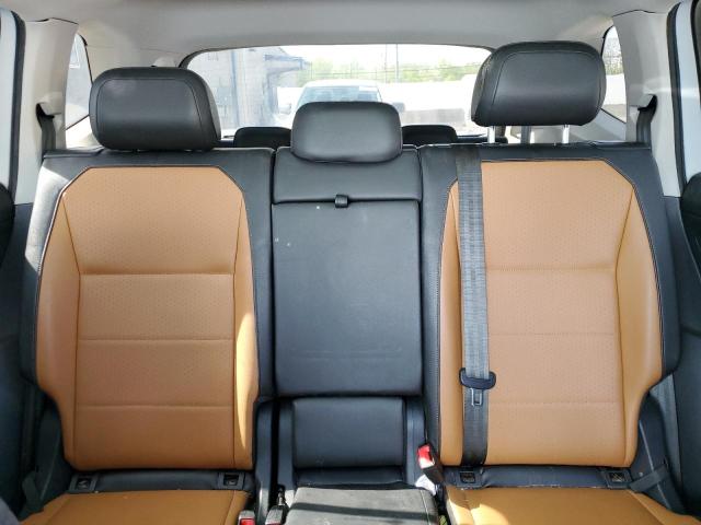 2018 VOLKSWAGEN TIGUAN SE 3VV3B7AX3JM105112