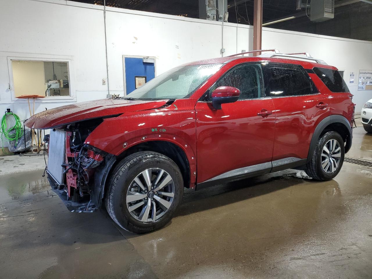 NISSAN PATHFINDER SL