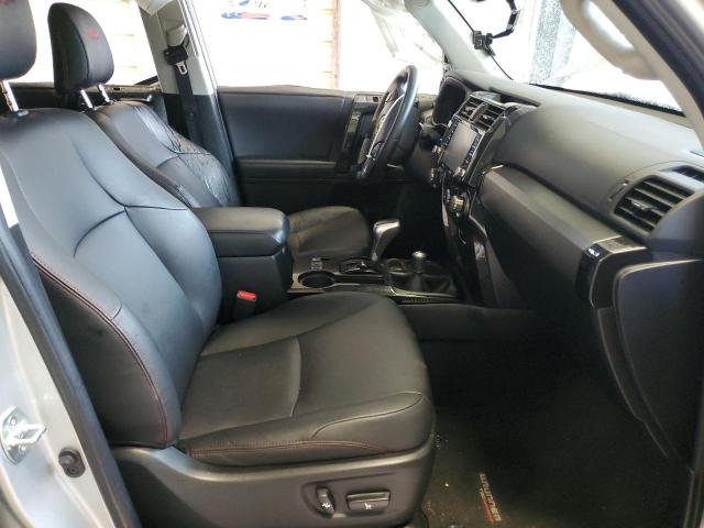 2020 TOYOTA 4RUNNER SR JTEBU5JR0L5802350