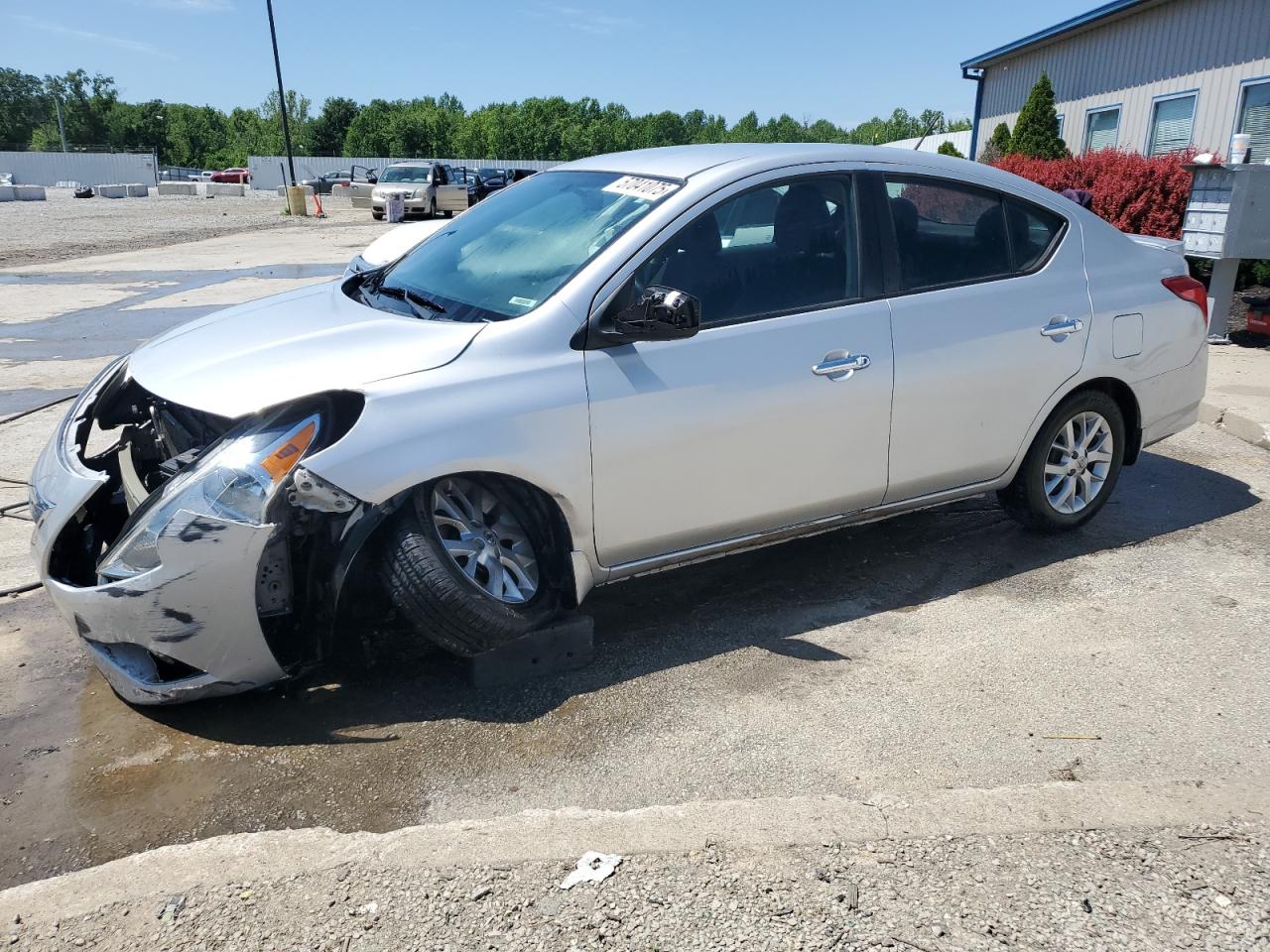 NISSAN VERSA S