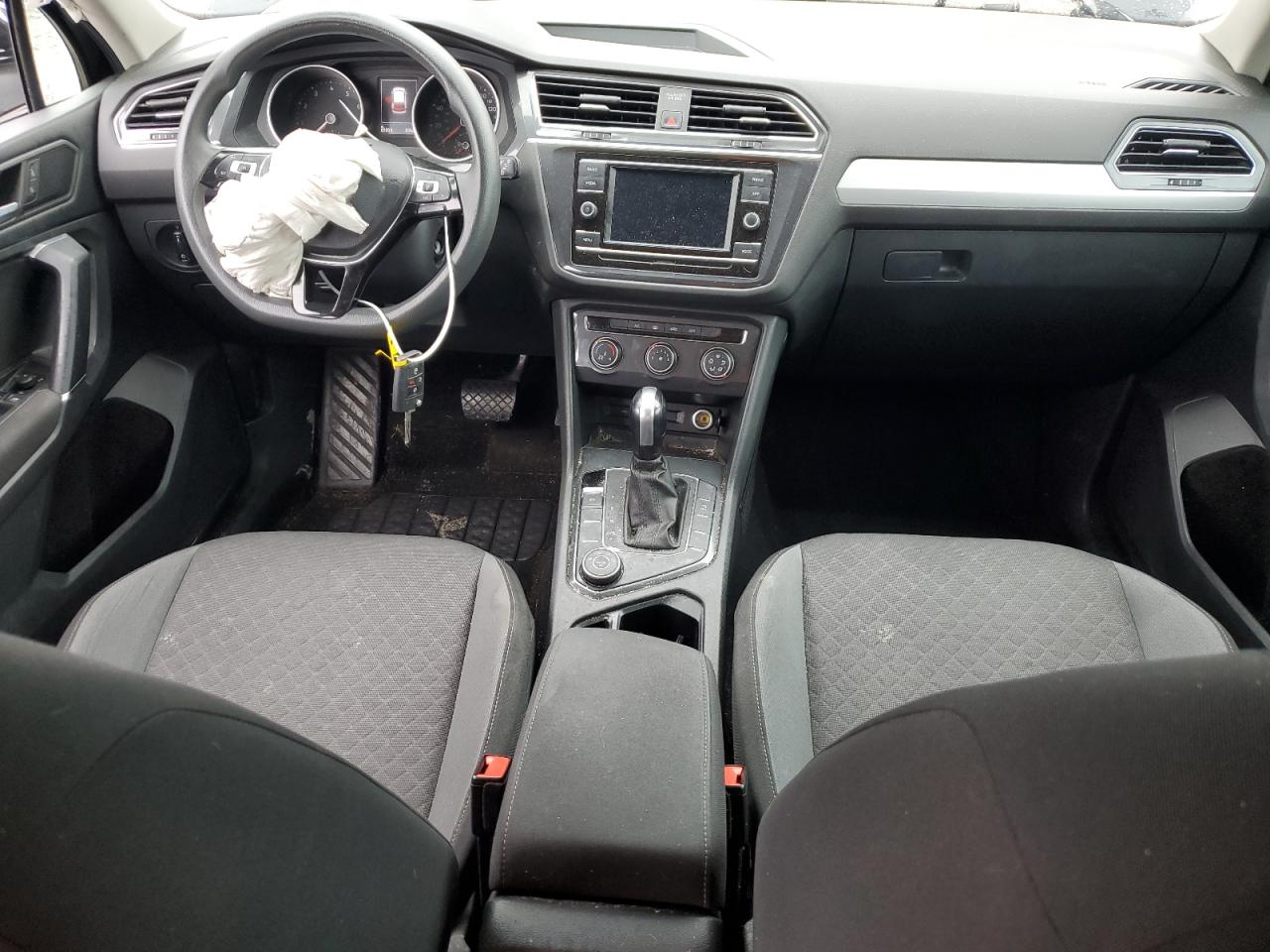 Volkswagen Tiguan s 2020