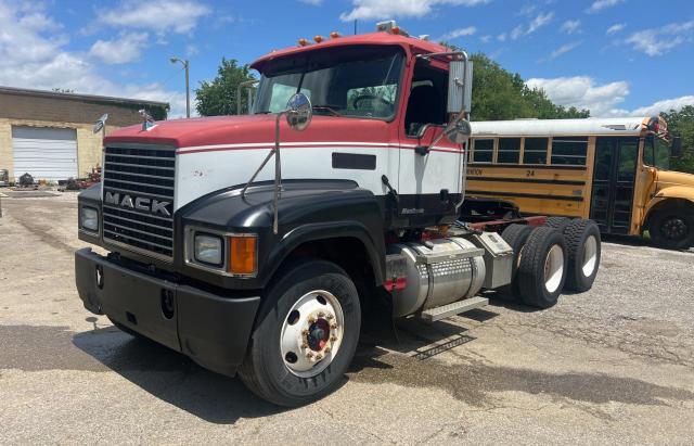 MACK 600 CHN600 2006 red tractor diesel 1M1AJ06Y86N005876 photo #3