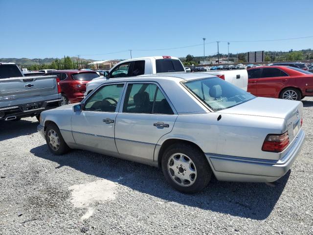 Vin: wdbea32e7rc050885, lot: 56667795, mercedes-benz e-class 320 19942
