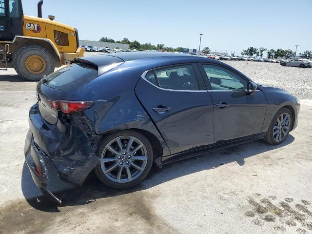 Vin: jm1bpakm8p1618195, lot: 57056065, mazda 3 select 20233