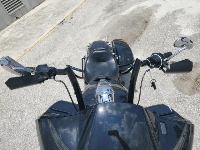 2017 HARLEY-DAVIDSON FLTRXS ROA - 1HD1KTC1XHB621619