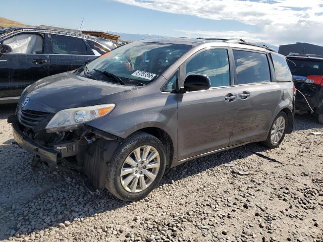 TOYOTA SIENNA LE