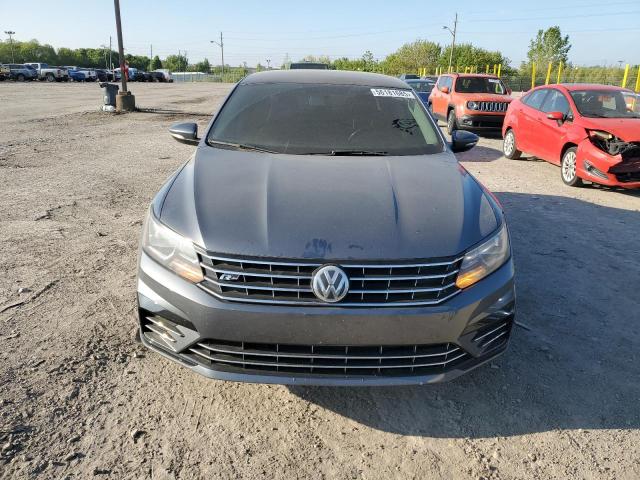 2017 VOLKSWAGEN PASSAT R-L 1VWDT7A37HC068684