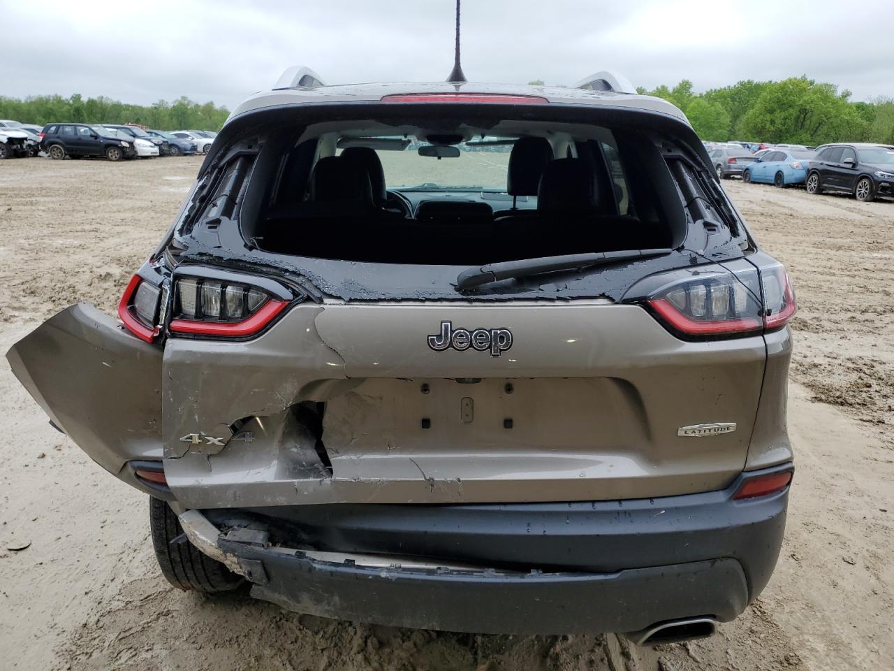 JEEP GRAND CHEROKEE LATITUDE PLUS