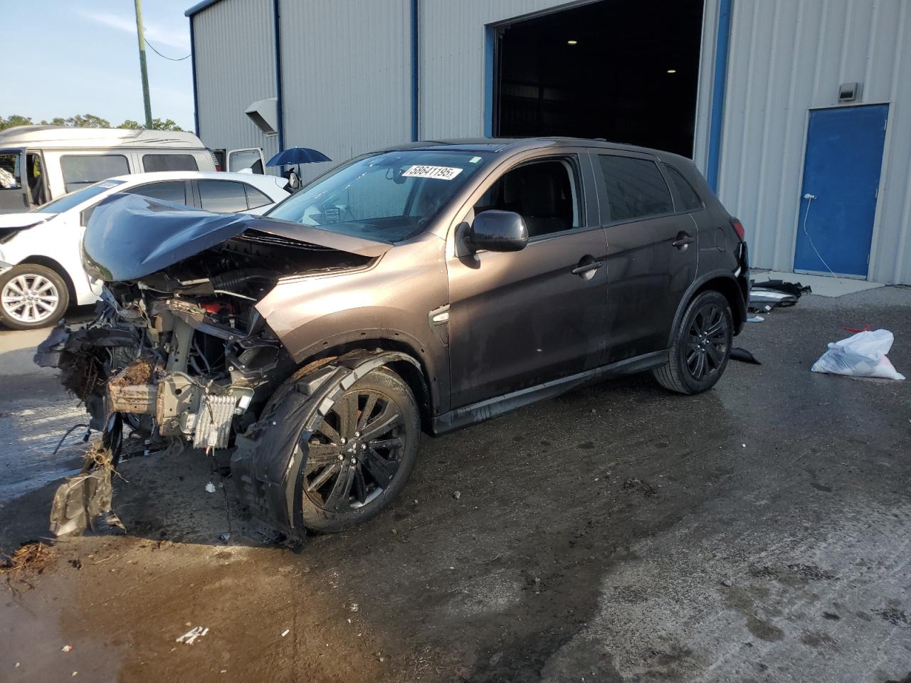 MITSUBISHI OUTLANDER ES