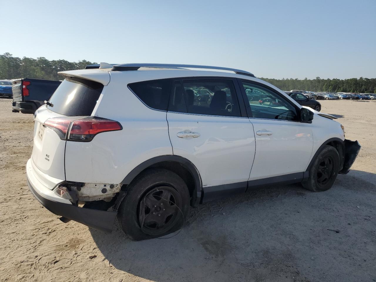 TOYOTA RAV4 LE