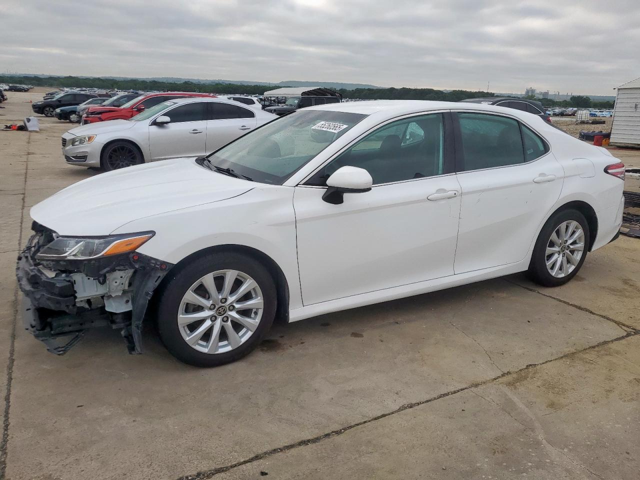 TOYOTA CAMRY LE
