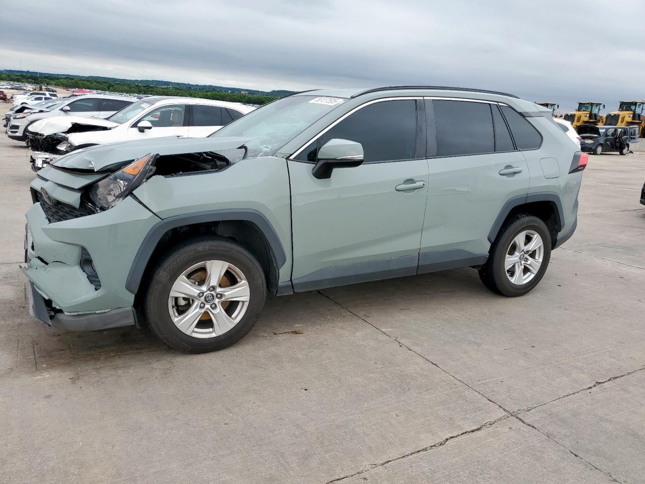 TOYOTA RAV4 XLE