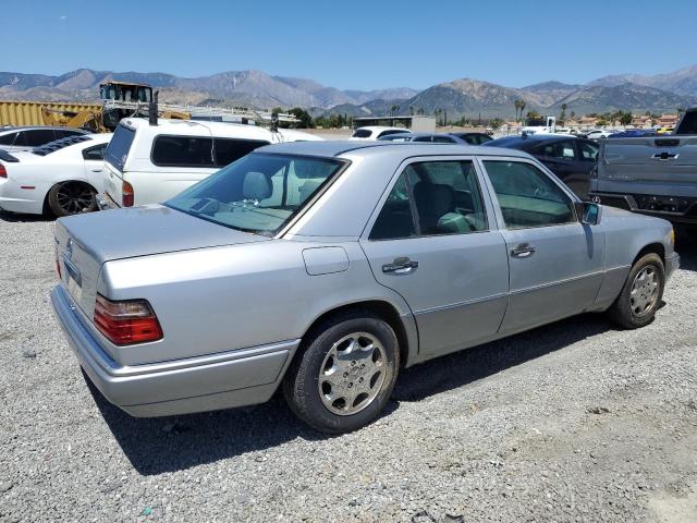 Vin: wdbea32e7rc050885, lot: 56667795, mercedes-benz e-class 320 19943