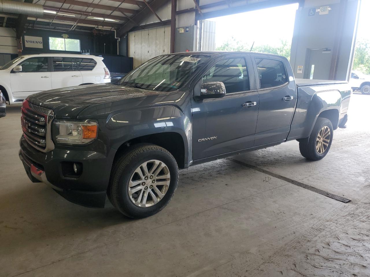 GMC CANYON SLT