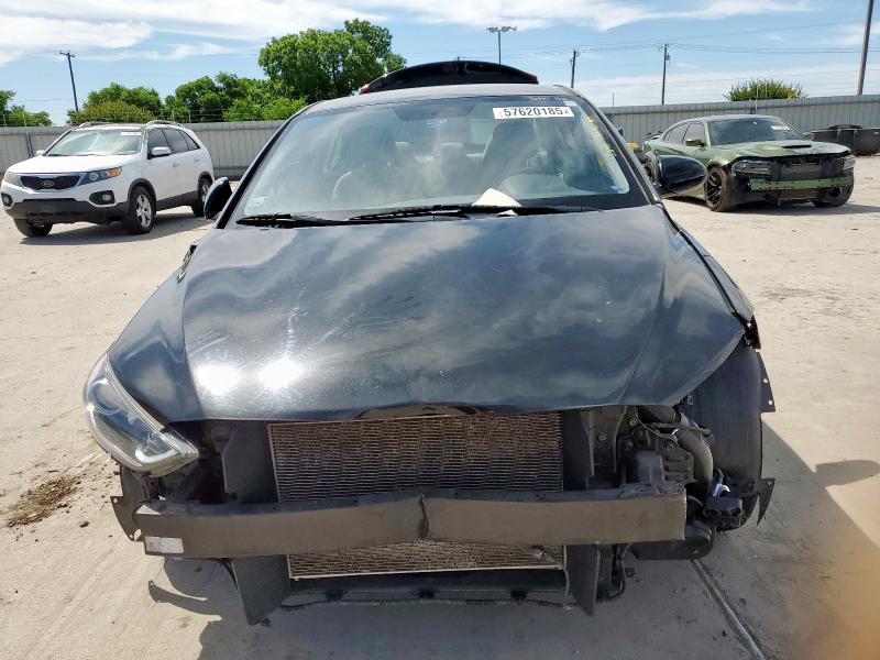 2018 HYUNDAI ELANTRA SE 5NPD84LF5JH329203