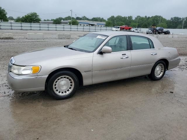 LINCOLN TOWN CAR E