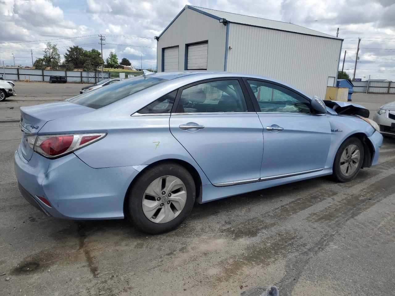 HYUNDAI SONATA HYBRID