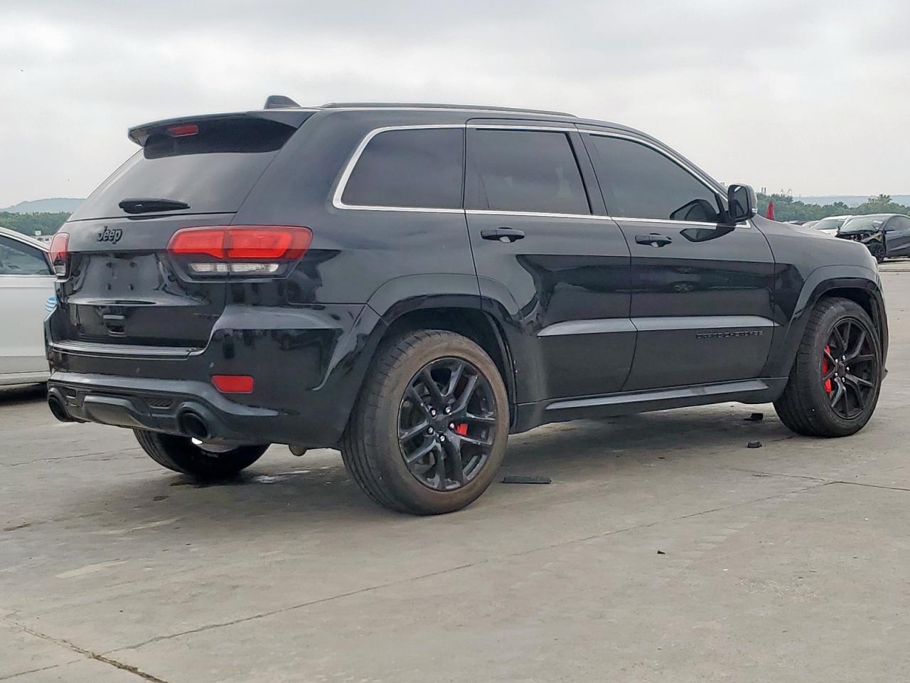 JEEP GRAND CHEROKEE SRT-8