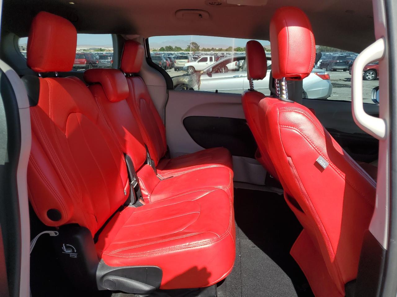 CHRYSLER PACIFICA TOURING PLUS