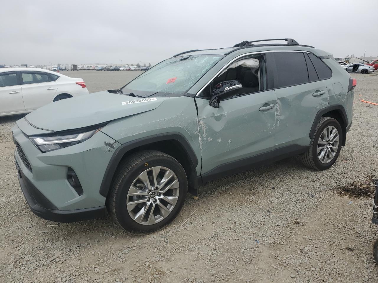 TOYOTA RAV4 XLE PREMIUM