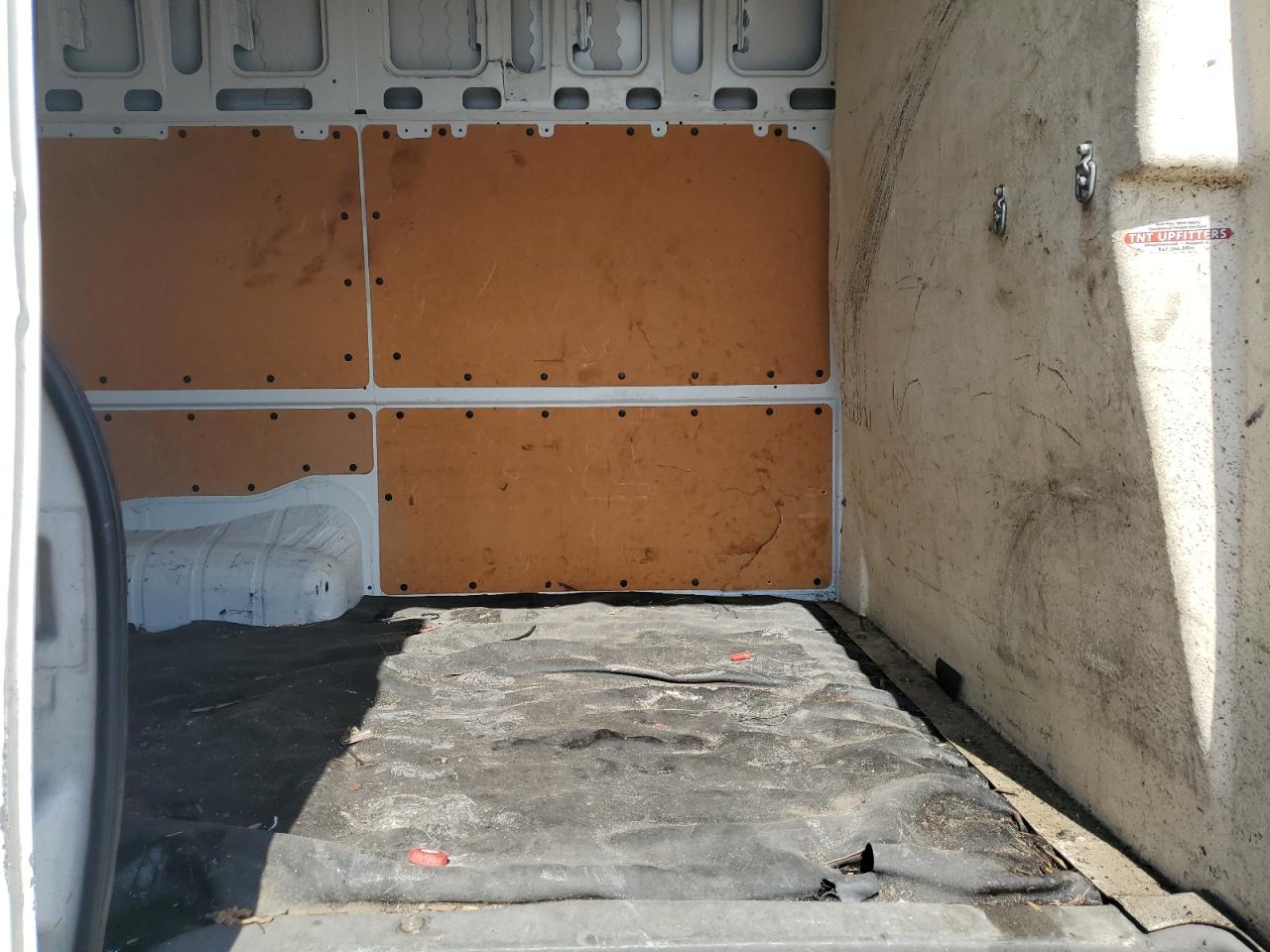 NISSAN NV2500 2500 S