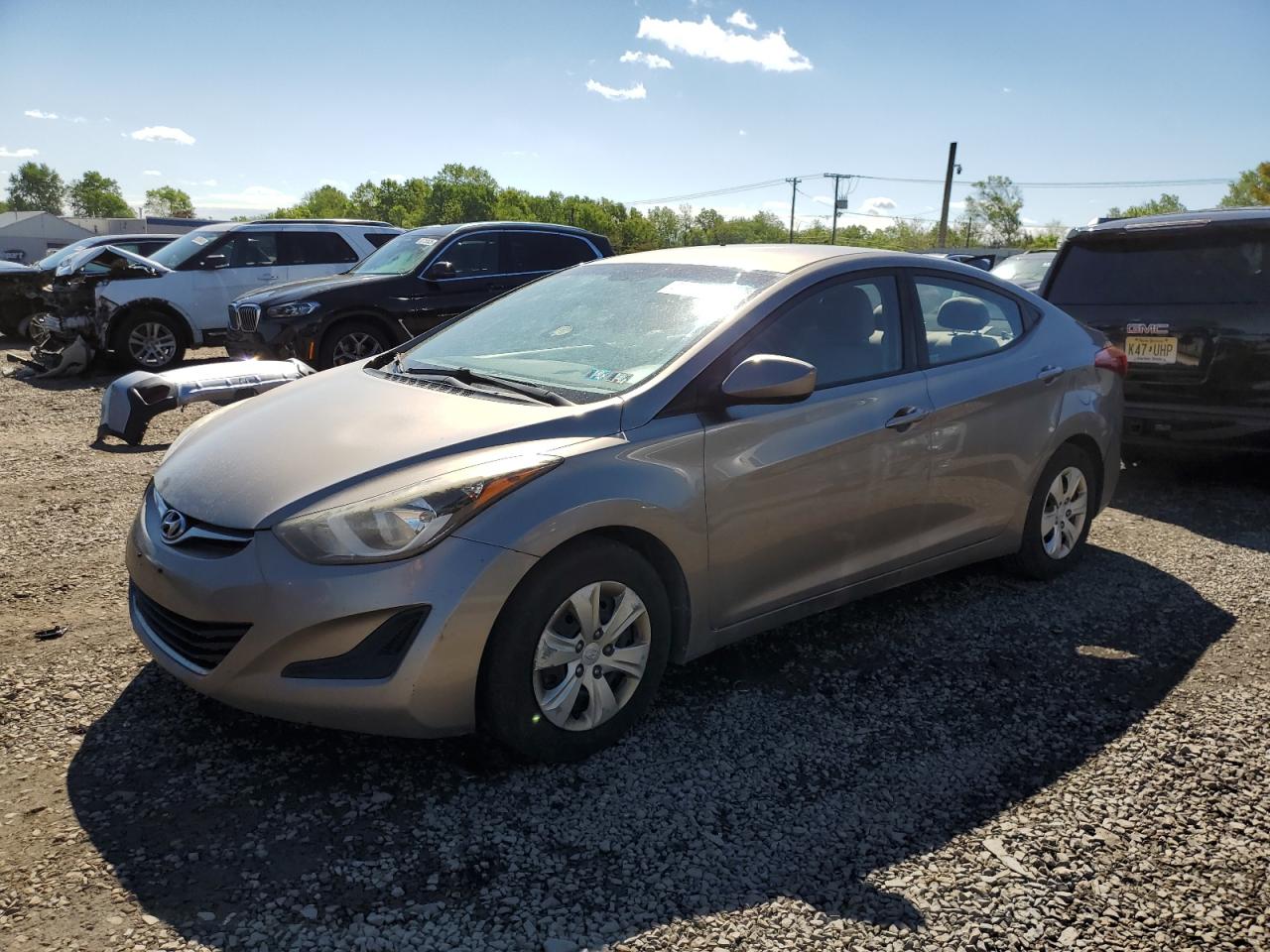 HYUNDAI ELANTRA SE