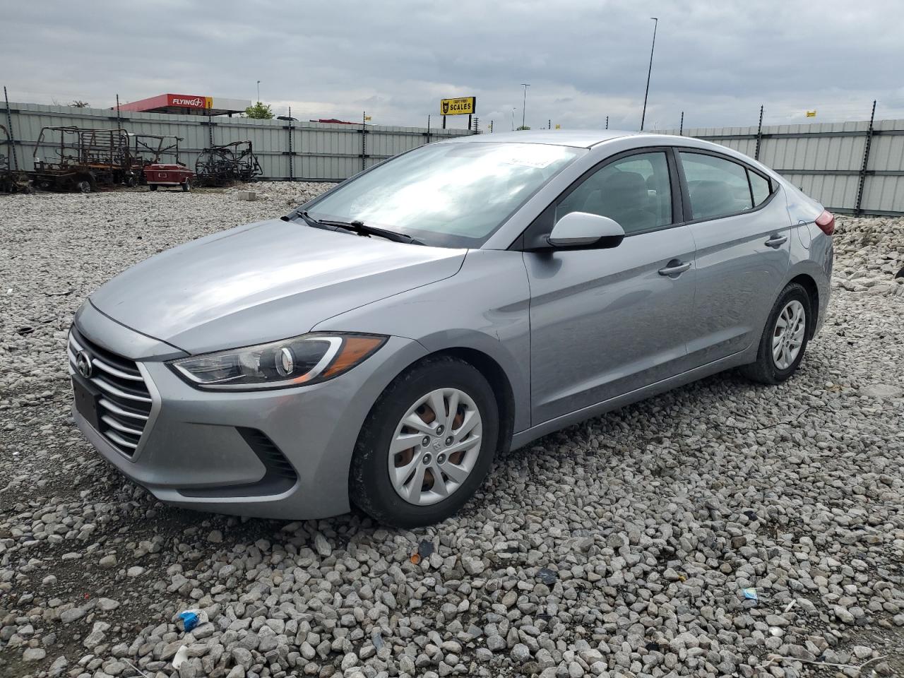 HYUNDAI ELANTRA SE