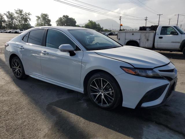 Vin: 4t1g11ak7ru214681, lot: 56019845, toyota camry se night shade 20244