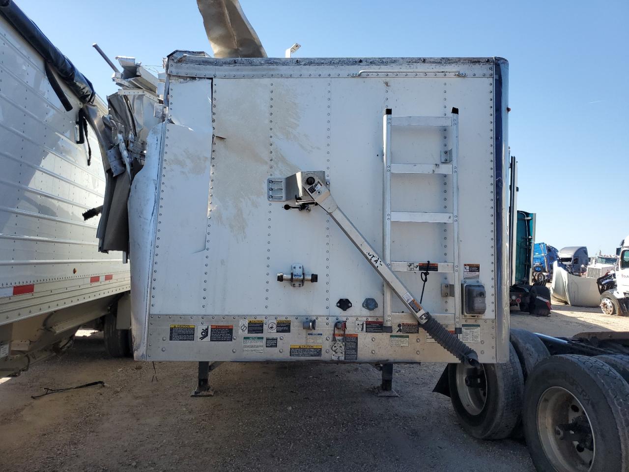 Lot #3202495708 2018 WILX HOPPER