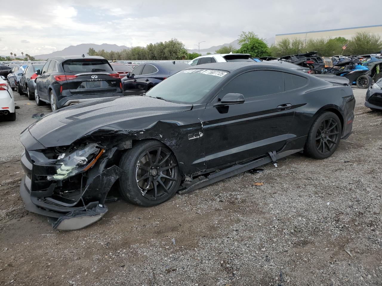 FORD MUSTANG GT