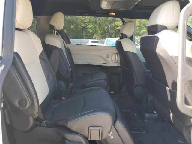 2025 TOYOTA SIENNA LIM - 5TDZRKEC9SS226758