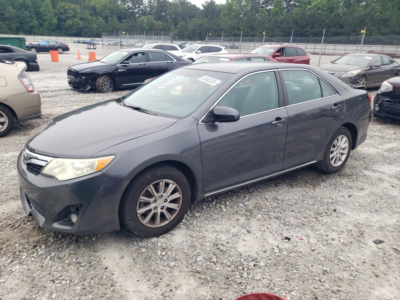 TOYOTA CAMRY BASE
