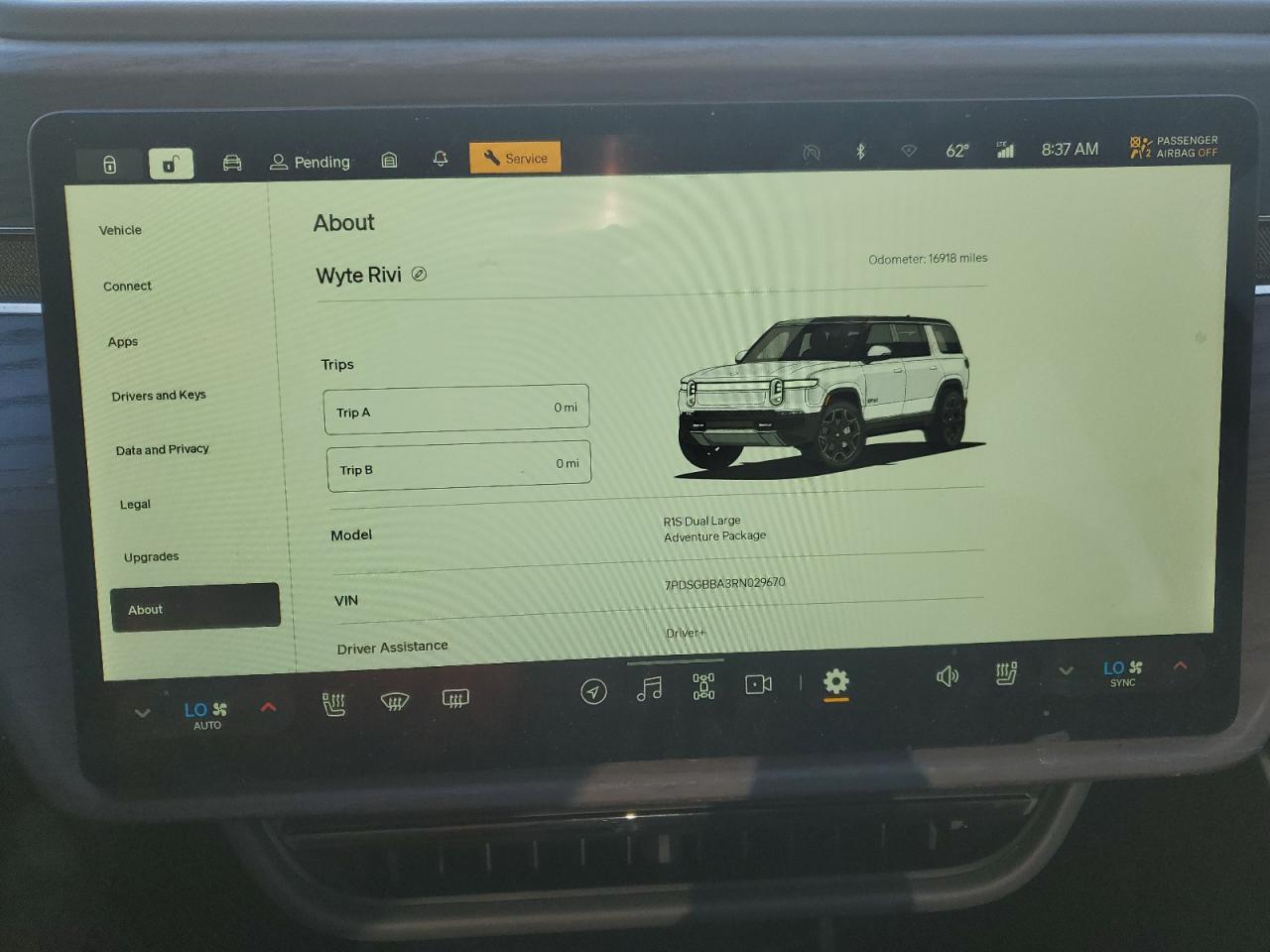 RIVIAN R1S ADVENTURE