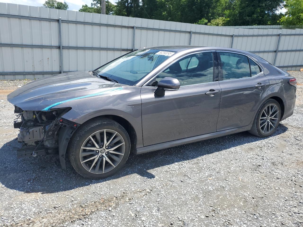 TOYOTA CAMRY XLE