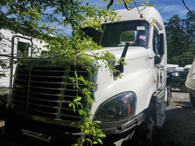 FREIGHTLINER CASCADIA 1 2016 white tractor diesel 3AKJGLDV7GSHK5708 photo #3