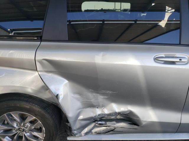 2024 TOYOTA SIENNA LE 5TDBRKEC2RS204077
