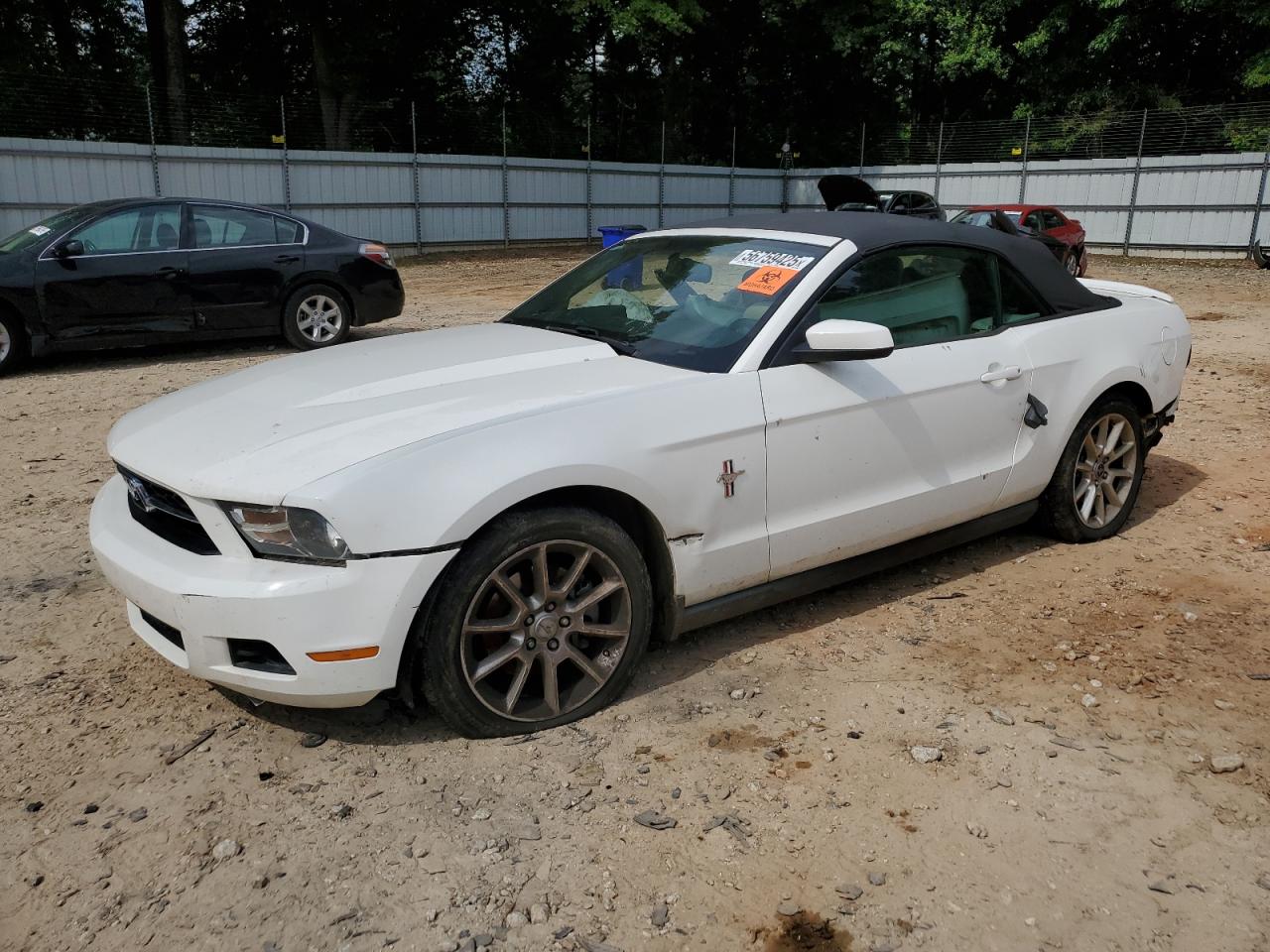 FORD MUSTANG